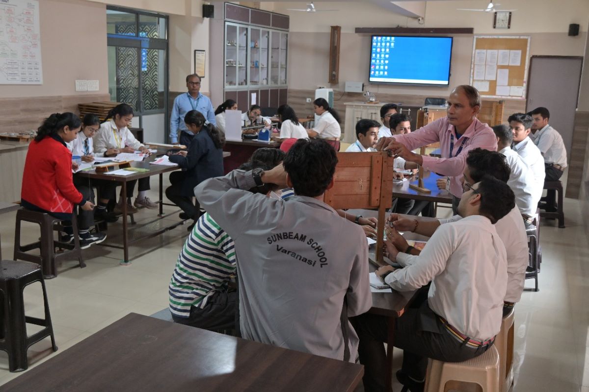 Physics Laboratory - The Newton at Sunbeam English School Bhagwanpur